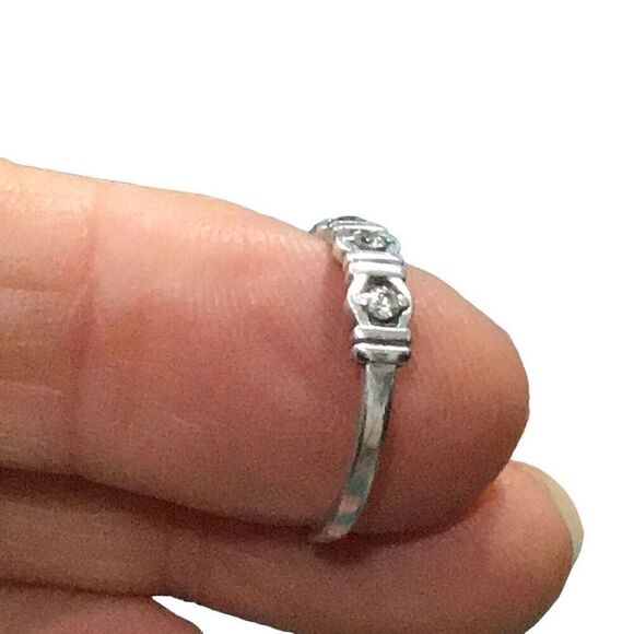 Ring, Sterling Silver Ring w 5 CZ, NEW, size 7.5, Handmade - Picture 4 of 4